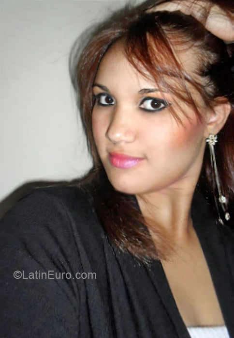 Date this lovely Brazil girl Gleiciene from Belo Horizonte BR5497