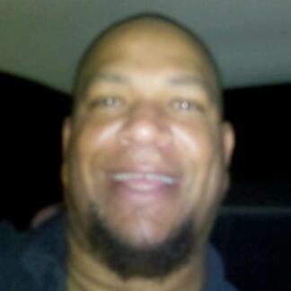 Date this good-looking United States man Micheal from Fresno US10147