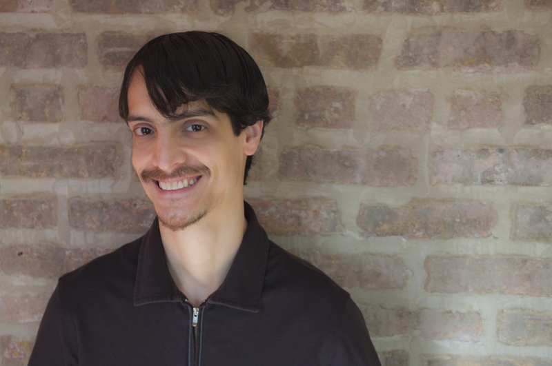 Date this tall United States man Miguel from Chicago US10194