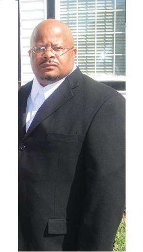 Date this voluptuous United States man James from Washington DO7930