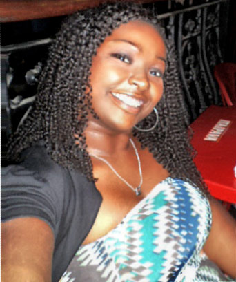 Date this sensual Brazil girl Fernanda from Niteroi BR5596