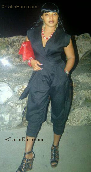Date this nice looking Jamaica girl ShortyCute from Montego Bay JM289