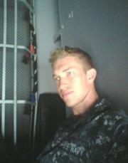 Date this happy United States man Cory from Kansas City US10265