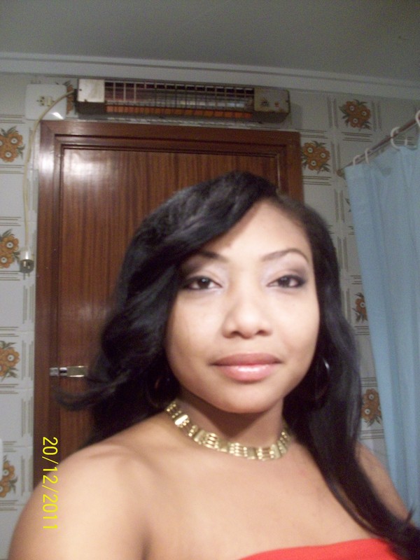 Date this beautiful Spain girl Lucytania from Valencia ES183