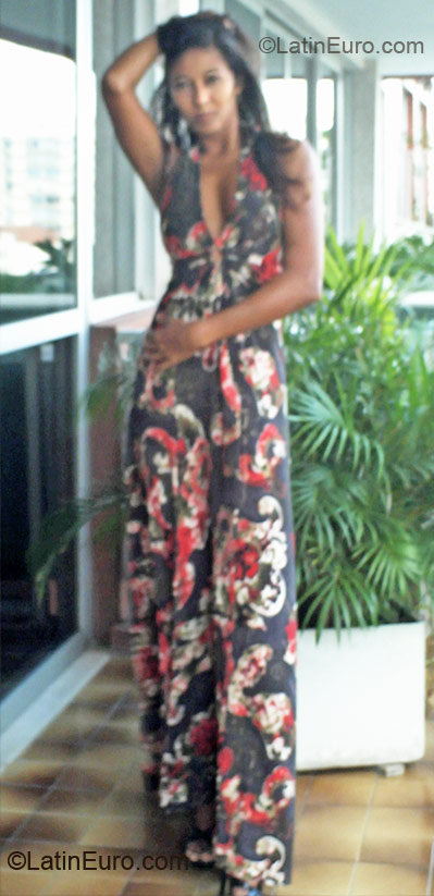 Date this sensual Brazil girl Ana Cristina from Rio De Janeiro BR10424