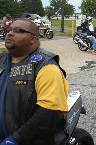 Date this hard body United States man HeavyD from Peoria US10416