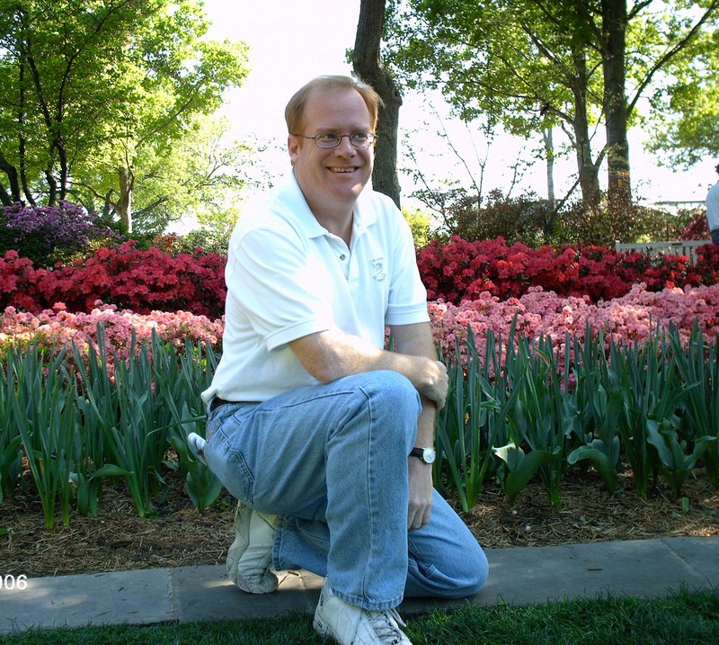 Date this nice looking United States man Brad from Dallas US10441