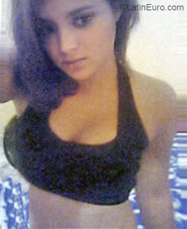 Date this passionate Brazil girl Renata from Londrina BR5678
