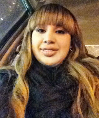 Date this hard body United States girl Mari from Chicago US10472