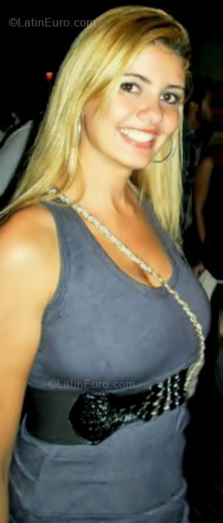 Date this sultry Brazil girl Aline from Manhumirim BR5692