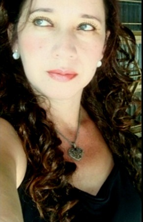 Date this good-looking Brazil girl ArleneBella from Goiania BR5695