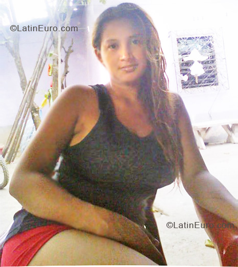 Date this hot Honduras girl Wendy from Villanueva HN341