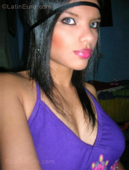 Date this exotic Colombia girl Cecilia from Medellin CO7362