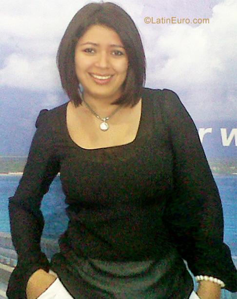 Date this good-looking Honduras girl Aracely from San Pedro Sula HN345