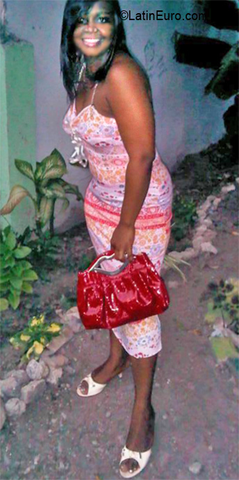 Date this nice looking Jamaica girl Camille from Kingston JM300