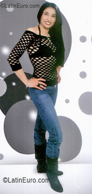 Date this fun Colombia girl Angelique from Bogota CO16896