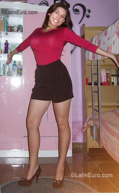 Date this georgeous Brazil girl Loren from Cachoeira Paulista BR5805