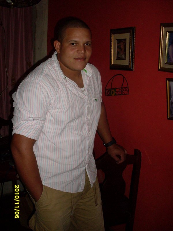 Date this pretty Dominican Republic man Warning from Dajabon DO8317