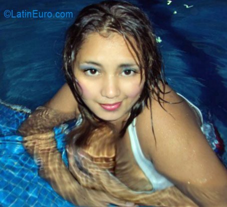 Date this gorgeous Colombia girl Celina from Medellin CO11849