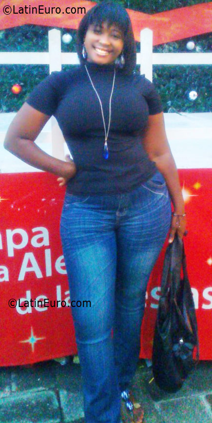 Date this sultry Dominican Republic girl Orfes from Santo Dominigo DO39905