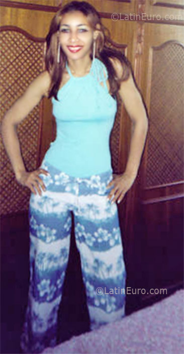 Date this nice looking Brazil girl Deise from Rio De Janeiro BR5867
