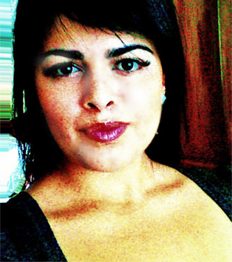Date this foxy Colombia girl Carolina from Medellin CO7533