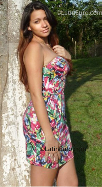 Date this delightful Brazil girl Tabata from Recife BR5888