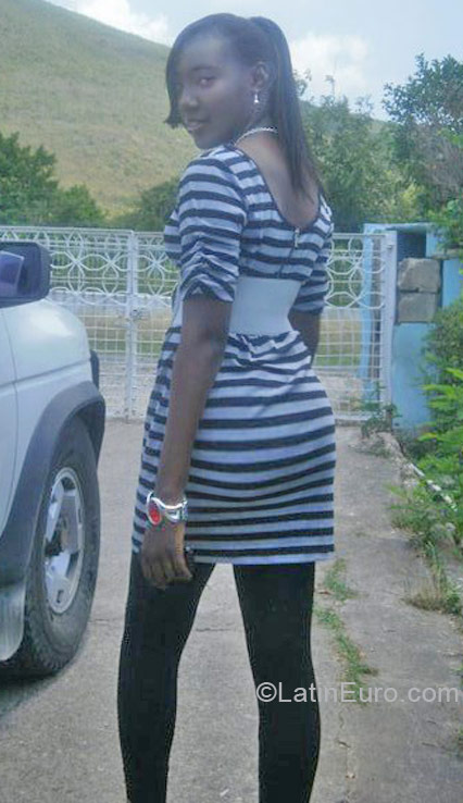 Date this good-looking Jamaica girl Tiffyan from Kingston JM314