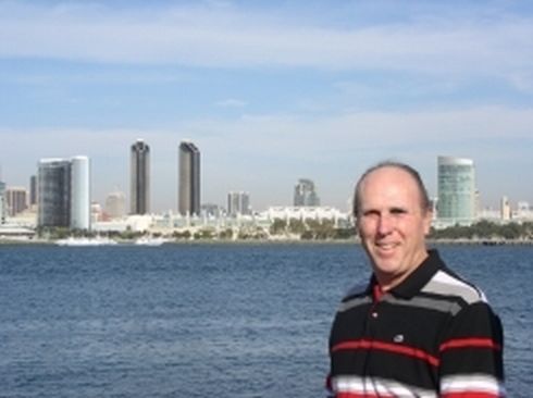 Date this young United States man IB-ED from Imperial Beach US10946
