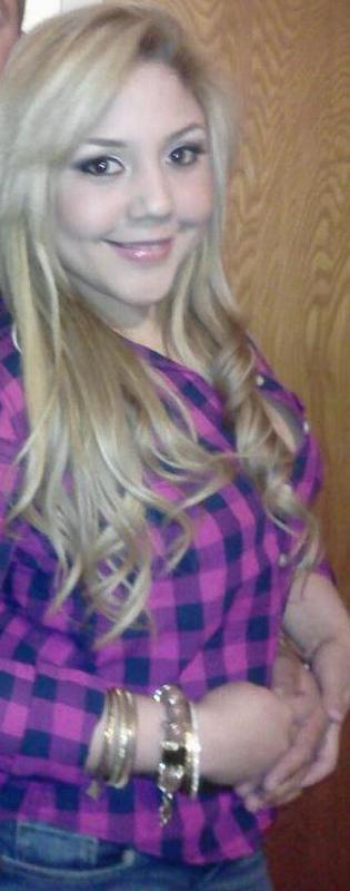 Date this charming United States girl Richyelle from San Francisco US11054
