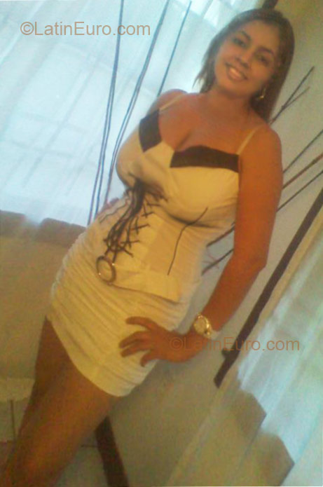 Date this georgeous Honduras girl Melissa from San Pedro Sula HN366