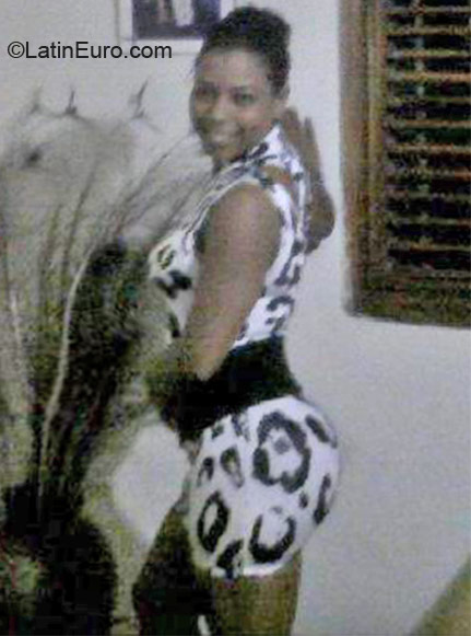 Date this athletic Dominican Republic girl Leury from San Cristobal DO8983