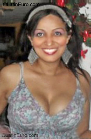 Date this hard body Colombia girl Yelitza from Barranquilla CO7722