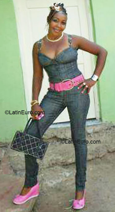 Date this georgeous Jamaica girl Carlene from Kingston JM332