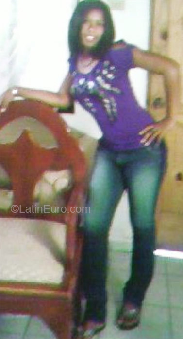 Date this athletic Dominican Republic girl Sandra from San Pedro De Macoris DO9063