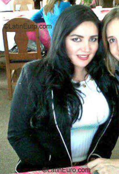Date this pretty Mexico girl Beatriz from Torreon MX402