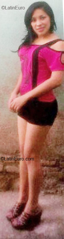 Date this pretty Honduras girl SEXY from Tegucigalpa HN406
