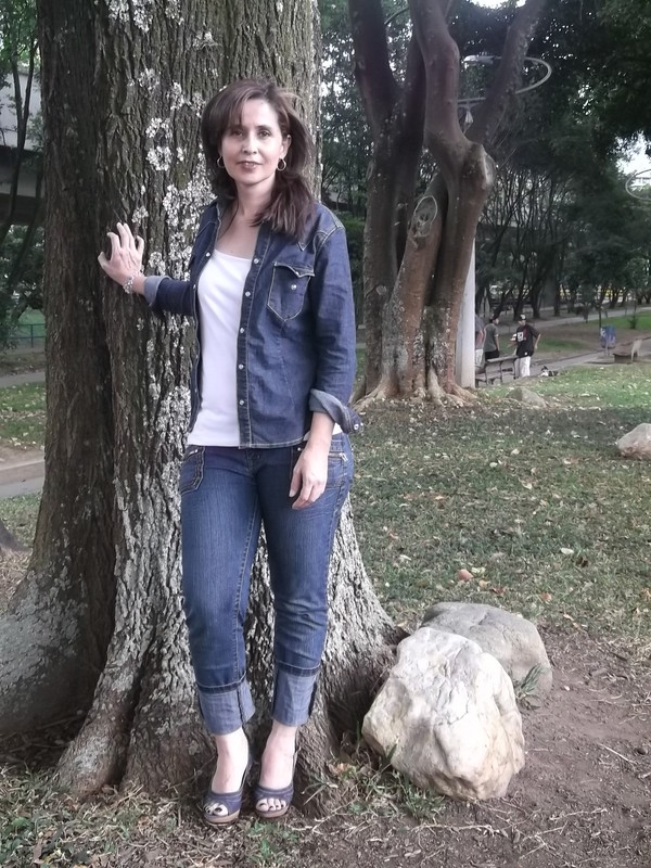 Date this athletic Colombia girl Enciendeunaluz from Medellin CO8030