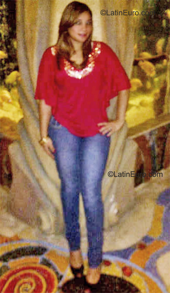 Date this georgeous Dominican Republic girl Yosmeiry from Puerto Plata DO9370