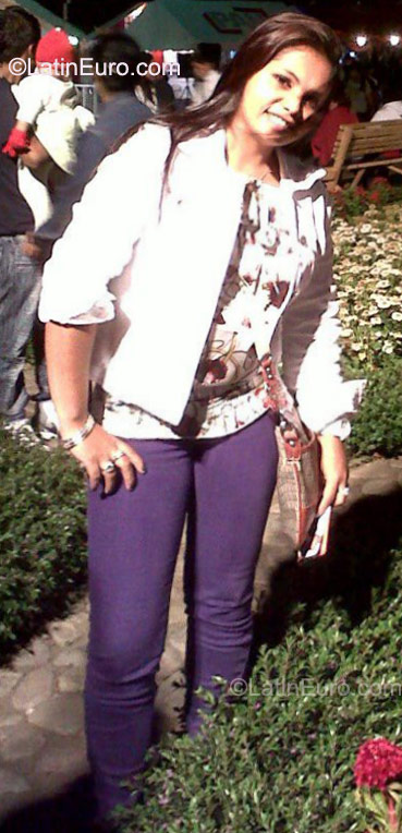 Date this fun Panama girl Cinthia from David PA157