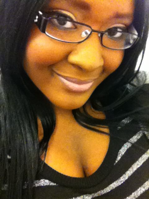 Date this good-looking United States girl Praissa from Akron US11444