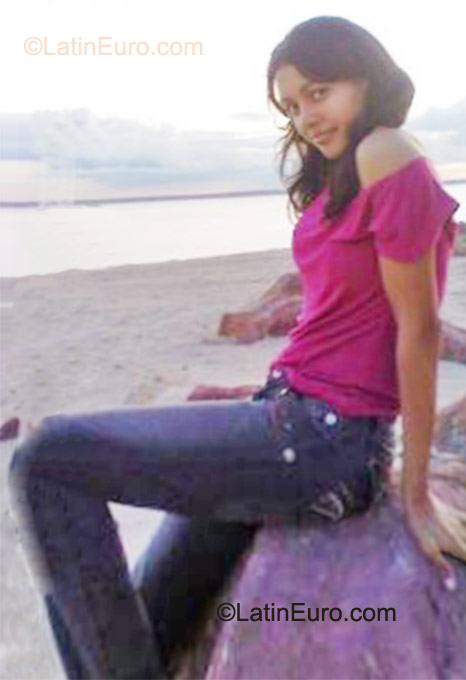 Date this hot Brazil girl Kamyla from Manaus BR6638