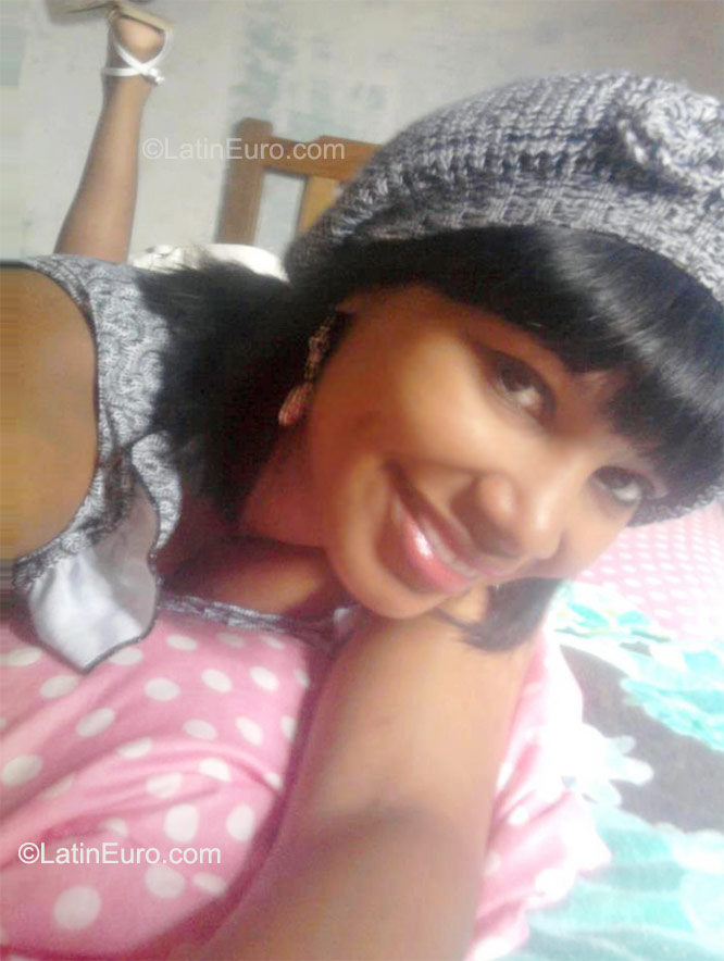 Date this passionate Colombia girl Giseth from Valledupar CO8207