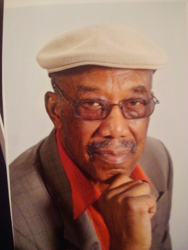 Date this charming United States man Clarencegary from Fredericksburg US11546