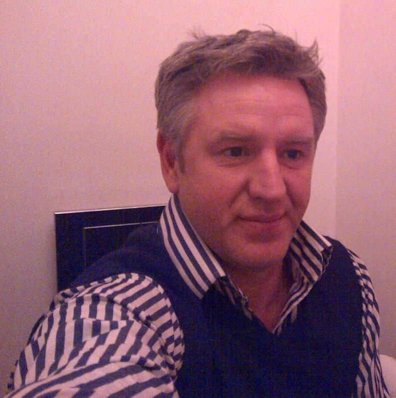 Date this hard body United Kingdom man Arianman from London GB581