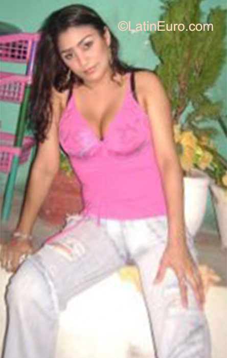 Date this lovely Colombia girl Shieley from Barranquilla CO8285
