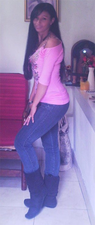 Date this cute Colombia girl Andrea from Medellin CO8298