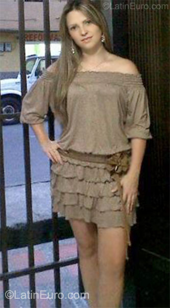 Date this happy Colombia girl Mary from Medellin CO8314