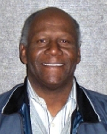 Date this attractive United States man Scrappydew from Tracy US11693