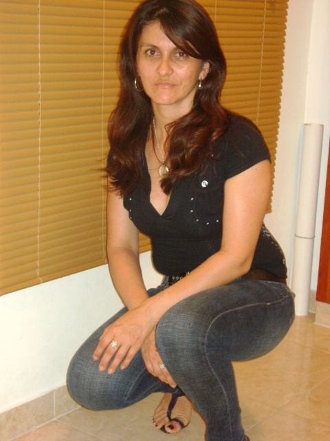 Date this hot Colombia girl Amparo from Pereira CO8440